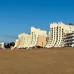 Spacious Bay View La Baule Floor 9 Parking