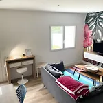 Sous Le Marronnier - Maison Pour 4 Avec Jardin