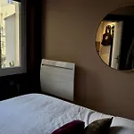 Charming T2 With Terrace Near Beach