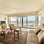 Appartement Spacieux Avec Terrasse Face Mer - 2 Pieces, 4 Couchages A La Baule - Fr-1-245-80