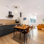 La Suite Sept Le Bras Dor