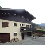 Apartment L Haut Sapin, Sleeps 8