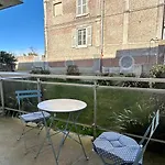 La Maison Bleu