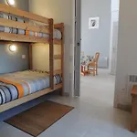Maison Mitoyenne A Barbatre, Proche Plage, 4 Personnes, Wi-Fi, Jardin Clos - Fr-1-823-92