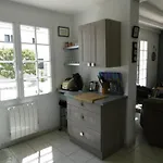 Maison Calme Proche Plage Noirmoutier, 6 Personnes, Animaux Admis, Parking Prive - Fr-1-823-76