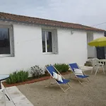 Maison Cosy A Barbatre, Proche Plage, Jardin, 2 Pers. - Fr-1-823-39