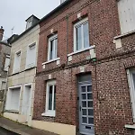 Le Lambert, A 3 Minutes Du Port Et Tout A Cote Du Celebre Palais Benedictine