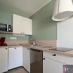 Studio Renove Avec Jardin Et Acces Piscine - Fr-1-825-19