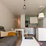 Studio Renove Avec Jardin Et Acces Piscine - Fr-1-825-19