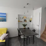 Magnificent House Of 54 M2 2 Steps From The Beach