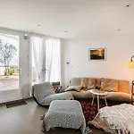 Le Phare, Studio Vue Mer