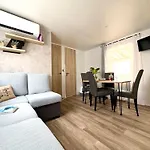 Vacances Soleil Mobil Home Camping 4 Etoiles Ronce Les Bains