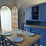 Vaux-Sur-Mer: Villa 2 Chambres Pour 5 Pers, 450M Plage, Parking, Clim - Fr-1-738-47