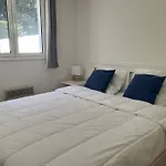 Vaux-Sur-Mer: Villa 2 Chambres Pour 5 Pers, 450M Plage, Parking, Clim - Fr-1-738-47