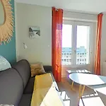 Appartement Renove, 4 Couchages, Proche Commerces Et Plage, Avec Jardin Et Services Inclus. - Fr-1-224-782