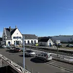 Appartement Renove, 4 Couchages, Proche Commerces Et Plage, Avec Jardin Et Services Inclus. - Fr-1-224-782