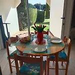 Royan, Vaux Sur Mer, Quartier Pontaillac, 2 Pas Des Plages