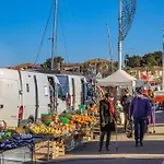 T2 With Shared Pool In Six-Fours-Les-Plages