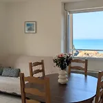 Face A La Plage Et Au Falaise- Endroit Calme