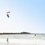 Charmant Cocon Avec Wifi A Merville-Franceville-Plage - Fr-1-788-59