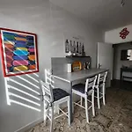 Appartement Quai Ouest, Vue Entree Port, Stationnement Gratuit, Lits Faits Pour Votre Arrivee, Serviettes De Toilettes Fournies