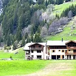 Luxurious Chalet In The Heart Of Vanoise