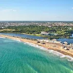 42M Overlooking The Pine Forest And Near The Sea