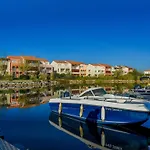 Comfortable Apartment With Dishwasher 2 Km Away From The Sea
