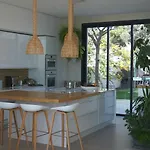 Magnifique Maison Posee Sur Le Sable Face A La Mer