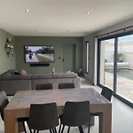 Serignan Villa Moderne Avec Piscine