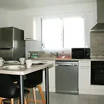 Villa, Parking Prive Gratuit, Wifi Haut Debit, 10Min La Rochelle