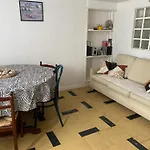 Rez De Jardin