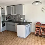 Appartement Rdc 2 Chambres, Terrasse, A 200M Plage, Parking, Animaux Admis - Fr-1-749-89
