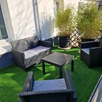 Studio A 200M De La Plage Avec Parking Gratuit Et Terrasse