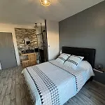Villa De Baluffe - 3 Bedrooms, Pool, Parking