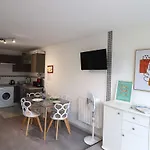 Studio Cabine 4 Pers Rdc Avec Piscines, Terrasse, Proche Mer Et Commerces - Fr-1-307-36