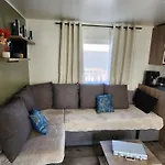 Mobil-Home Climatise A Valras Plage Dans Le Camping 4 Etoiles Les Sables Du Midi A 800M De La Plage