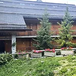 Residence Chasseforet - Appartement 2 Pieces 4 Personnes Situe A Meribel Sur La Route Des Chalets Proche Des Pistes Mae-2107
