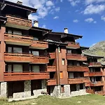 Residence La Saulire - Studette Pour 2 Personnes A Meribel Mottaret Dans Le Quartier Du Laitelet, Au Pied Des Pistes Mae-2158