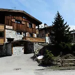 Chalet Neve - Studio Dans Chalet Savoyard-Proche Pistes-Balcon Mae-6814