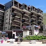 Residence Grand Tichot B - Appartement 2 Pieces 5 Personnes A Tignes Proche Des Pistes Et Des Commerces Dans Le Quartier Du Val Claret. Appartement Situe Mae-2055