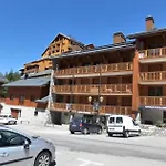 Residence Croix De Verdon - Appartement Savoyard En Plein Centre De Meribel Mae-3204