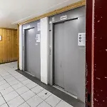 Residence Neves - Val Thorens Location: Joli Studio Pour 4 Personnes, Etage Eleve, Balcon Ensoleille, Dans Un Quartier Anime