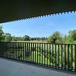 T2 Climatise 4 Pers Avec Terrasse Vue Campagne Piscine Et Parking V0773