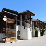 Residence Lion D'Or - Appartement Renove, Centre Station, Au Calme, Expose Est-Ouest Mae-1091