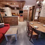 Appartement Cosy Aux Gets, Balcon Et Parking Au Centre - Fr-1-598-184