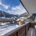 Appartement Cosy A La Clusaz Pour 6 Pers, Animaux Admis, Balcon, Parking - Fr-1-818-24