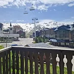 Skis Aux Pieds - 9 Personnes - Val Thorens