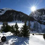 Magnifique Chalet Au Calme Pres Des Remontees Mecaniques A Val-D'Isere - Fr-1-519-32