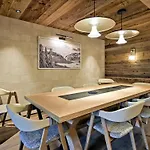 Appartement Luxe 3 Chambres Avec Spa Et Acces Direct Aux Pistes - Fr-1-613-51